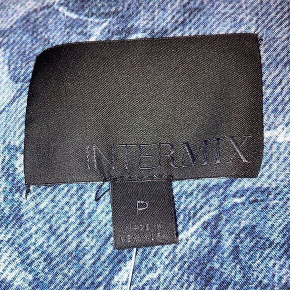 Intermix NWOT Long sleeve, V Neck Romper in Blue Floral. Size P (2-4). - Picture 7 of 8